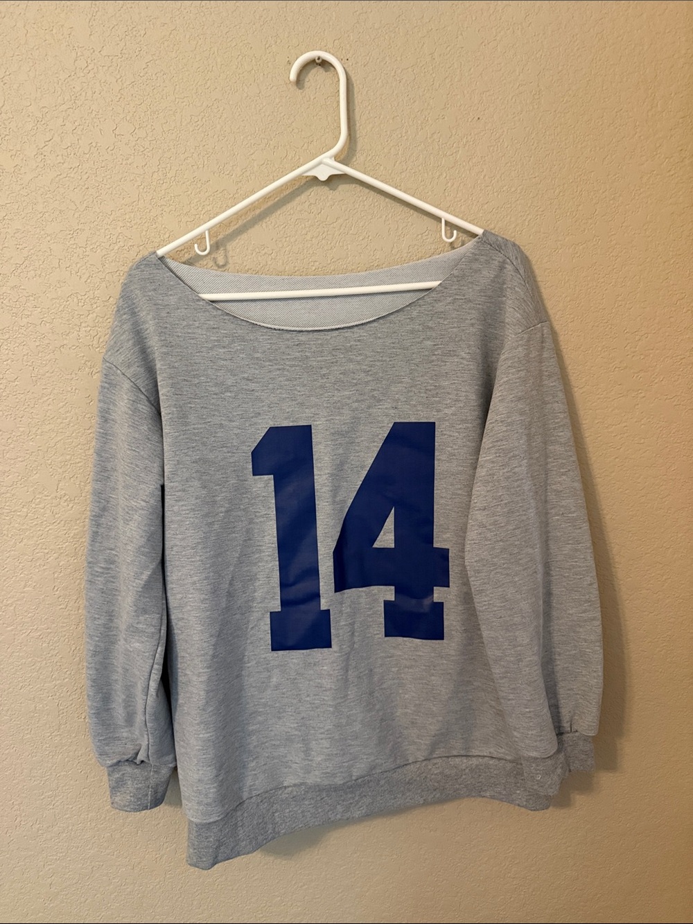 Grey Women's Sweatshirt with Blue '14' Graphic